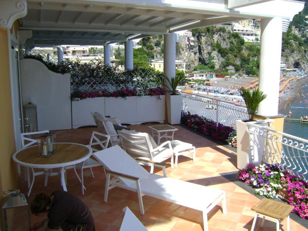 Covo Dei Saraceni Hotell Positano Rum bild